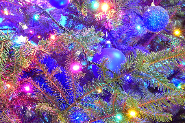Usjクリスマスツリー14情報 点灯時間と期間はいつまで 世界一の光のツリーは豪華ですごい Chopic